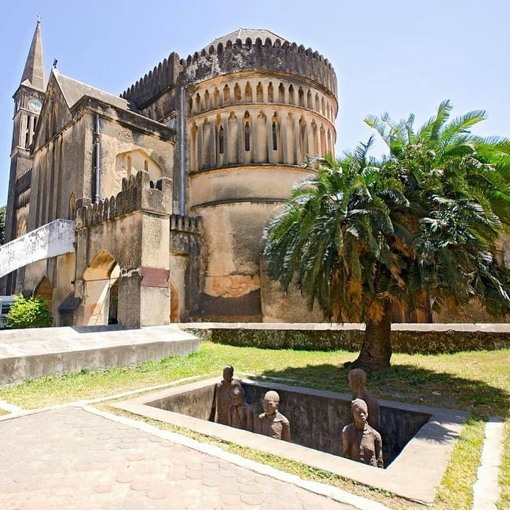 STONE TOWN TOUR
